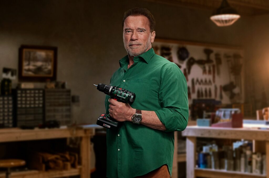 Arnold Schwarzenegger vuelve a las pantallas taladro en mano con la nueva campana de PARKSIDE